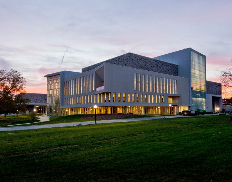 Moss Arts Center
