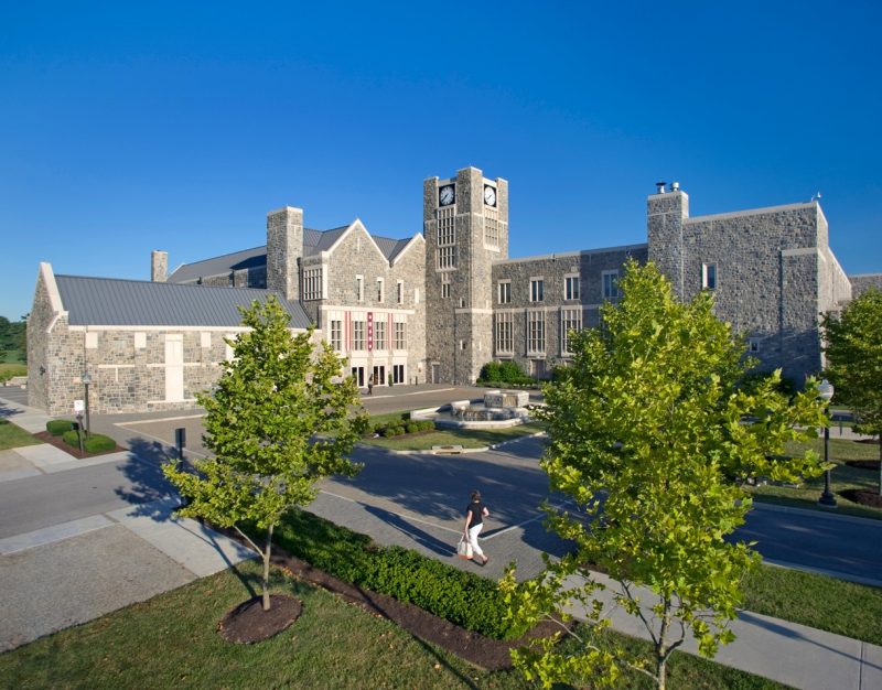 Holtzman Alumni Center