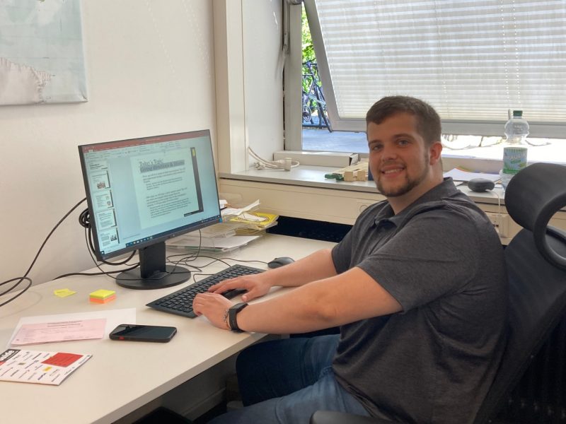 Ian Thomson, Studierendenwerk Karlsruhe Intern